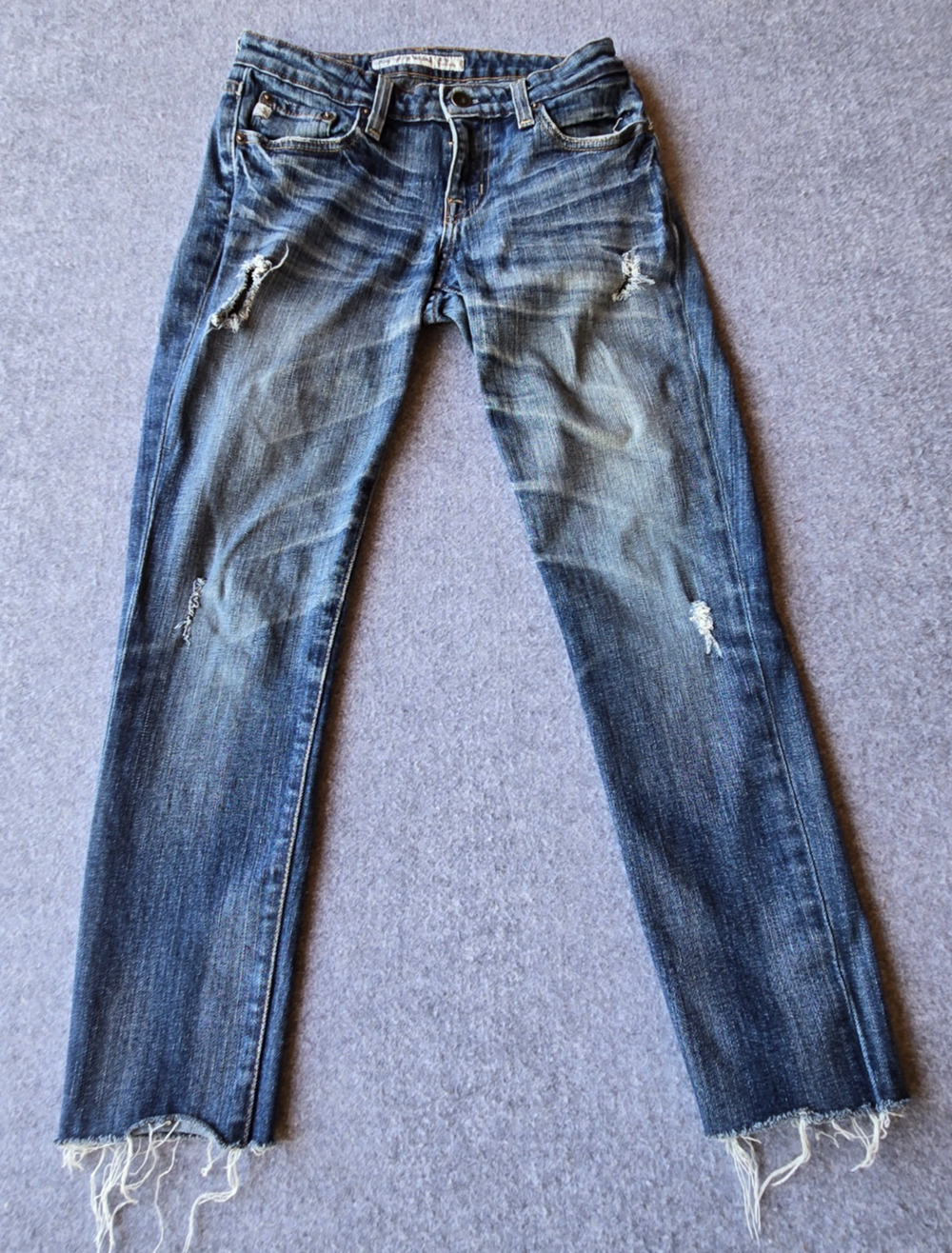 Big Star Women's Jeans Envy Cigarette Distressed Raw Hem Size 26 (26"x24.5")
